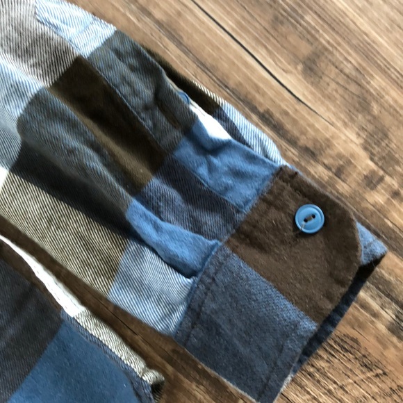 Mossimo Supply Co long sleeve plaid top - Picture 4 of 10